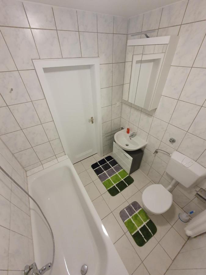 Ferienwohnung Schlossstrasse Essen Exteriör bild